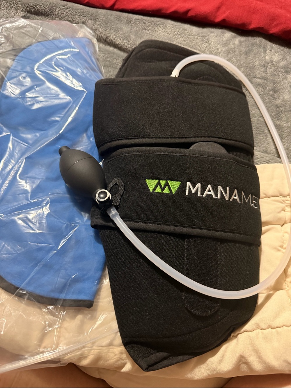 Maname Compression knee brace with Inflation Pump - Black & blue
